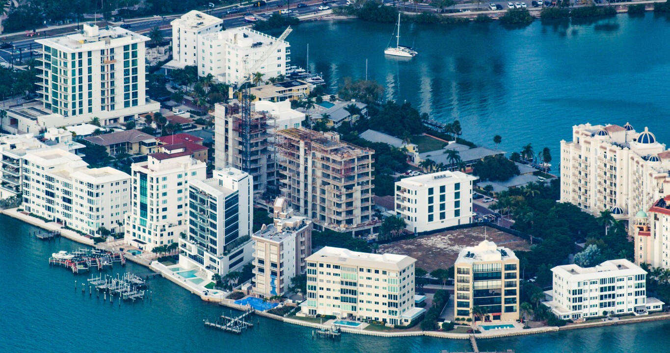 En Pointe in Sarasota, FL - Building Photo