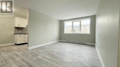 435 Nelson St in London, ON - Building Photo - Building Photo