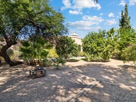 10563 E Carol Ave in Scottsdale, AZ - Building Photo