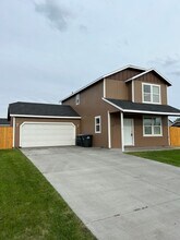 709 Penrose St in Moses Lake, WA - Building Photo - Building Photo