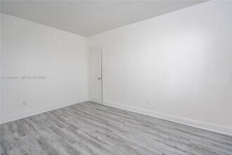 7325 Carlyle Ave in Miami Beach, FL - Building Photo - Building Photo