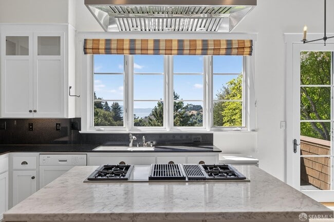 7172 Norfolk Rd in Berkeley, CA - Building Photo - Building Photo
