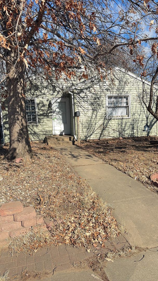 2412 E 8th St in Sioux Falls, SD - Building Photo - Building Photo