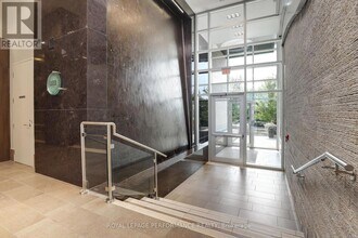 1035 Bank St in Ottawa, ON - Building Photo - Building Photo