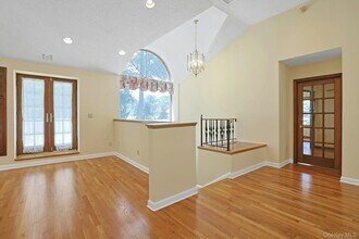 99 New Hempstead Rd in New City, NY - Building Photo - Building Photo