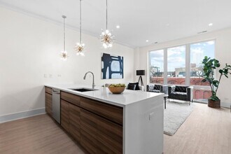 159 W North Ave in Chicago, IL - Building Photo - Building Photo