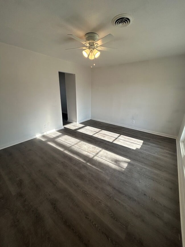 741 St Martin Dr in Sauget, IL - Building Photo - Building Photo
