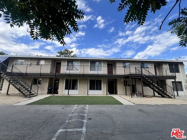 26416 San Jacinto St in Hemet, CA - Building Photo - Building Photo