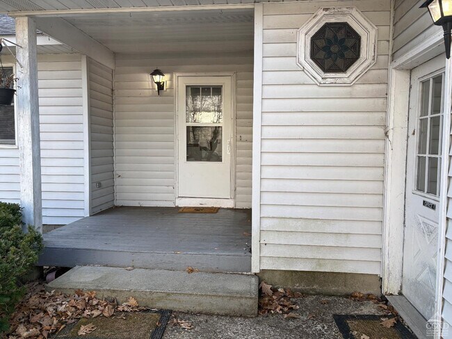 28 Church St in Niverville, NY - Building Photo - Building Photo