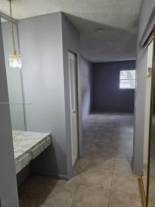 2061 NW 47th Terrace in Lauderhill, FL - Building Photo - Building Photo