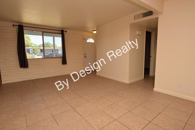 7671 E Tulip Tree St in Tucson, AZ - Building Photo - Building Photo