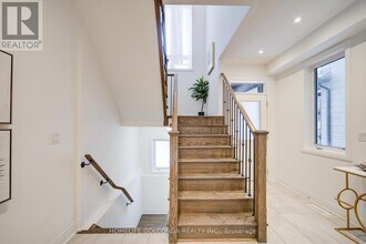 14 Arthur White Ln in Markham, ON - Building Photo - Building Photo
