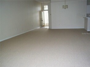 2464 Nantucket Harbor Loop in Sun City Center, FL - Building Photo - Building Photo