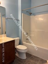 52 Woodcreek Cir in Swannanoa, NC - Building Photo - Building Photo