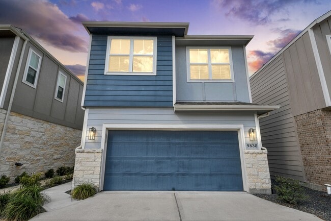 9830 Magnolia Village Ln