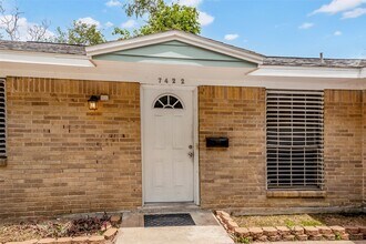 7422 Oriole St in Texas City, TX - Building Photo - Building Photo