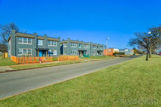 Penn Oaks in Oklahoma City, OK - Foto de edificio - Building Photo