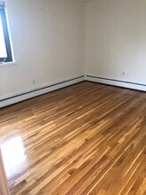 58 Trowbridge St, Unit 77-72 in Cambridge, MA - Building Photo - Building Photo