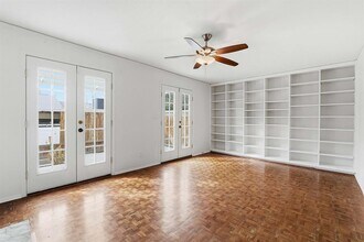 6631 Valleyside Rd in Austin, TX - Building Photo - Building Photo