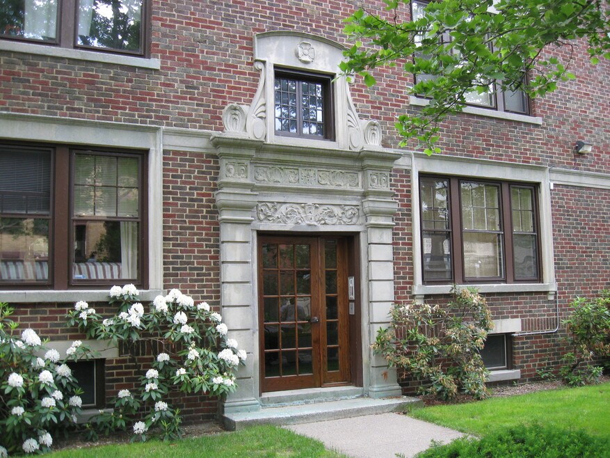 Hunter Place Apartments and Nearby Springfield Apartments For Rent