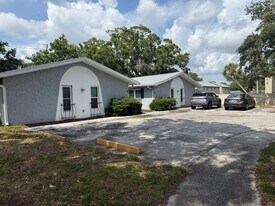 4038 Audubon Dr in Largo, FL - Building Photo