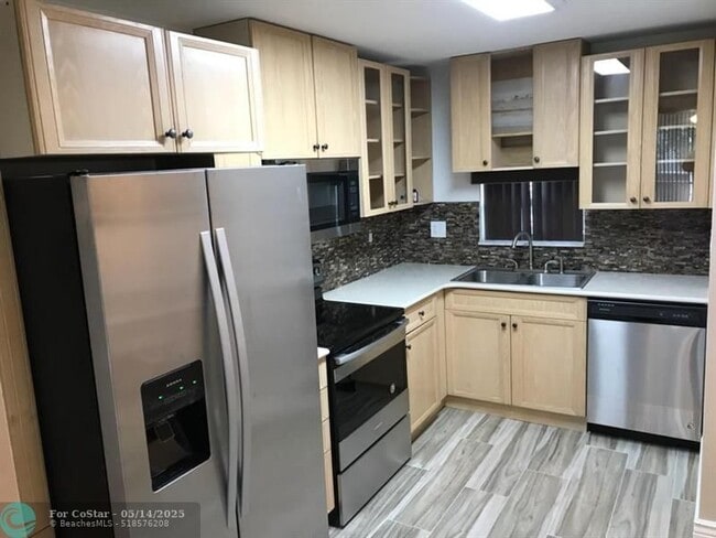 property at 8960 S Hollybrook Blvd