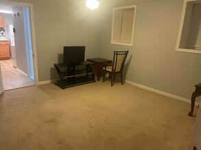32 Jefferson St in Nutley, NJ - Building Photo - Building Photo