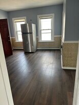 7 Barnes St, Unit 2 in Pawtucket, RI - Building Photo