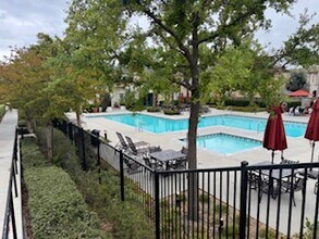 21730 Candela Dr in Santa Clarita, CA - Building Photo - Building Photo