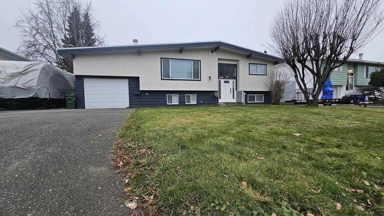 6085 Glenmore Dr in Chilliwack, BC - Building Photo