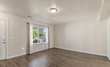 4995 N Tasman Dr in Coeur d'Alene, ID - Building Photo - Building Photo