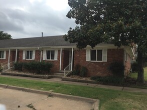 Georgian Arms Apartments in Bartlesville, OK - Foto de edificio - Building Photo