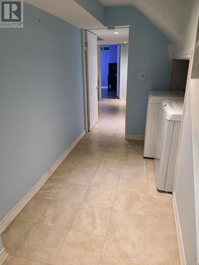 9 Ness Rd in Brampton, ON - Building Photo - Building Photo