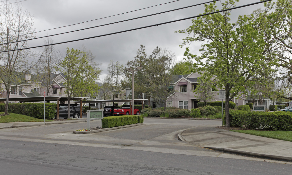 La Pradera Apartments in Calistoga, CA - Building Photo