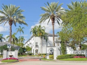 781 SW 148th Ave in Davie, FL - Building Photo - Building Photo