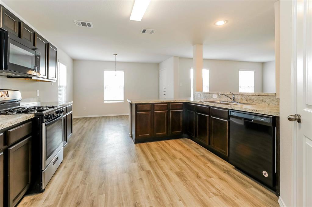 25388 Claremont Hills Ln in Porter, TX - Building Photo