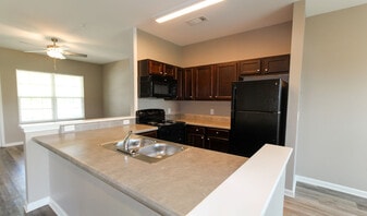 South Oak Apartments in Foley, AL - Building Photo