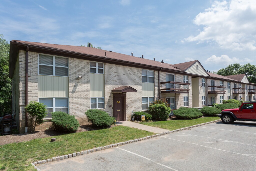 Linwood Village Apartments Verona, NJ Apartments For Rent