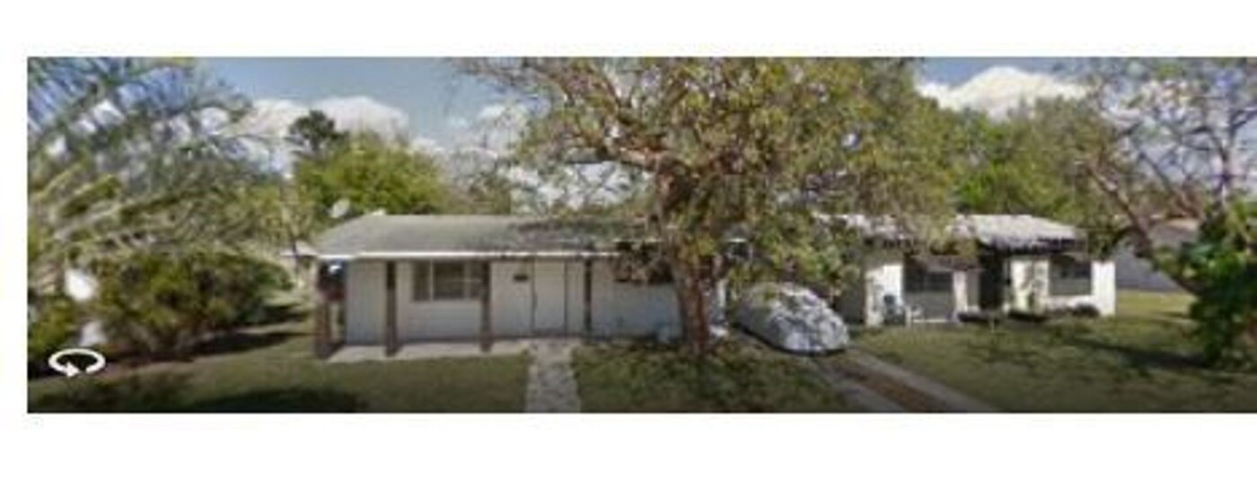 258 SW 9 St in Dania, FL - Building Photo