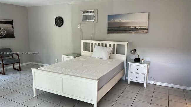 property at 90 Isle of Venice Dr