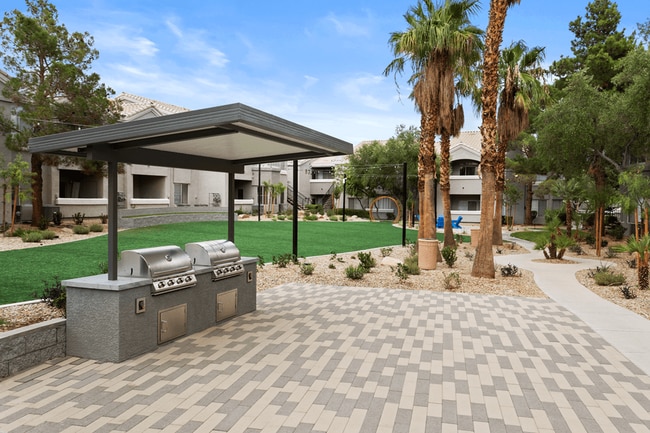 FireSkye in Las Vegas, NV - Foto de edificio - Building Photo