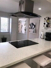16521 Blatt Blvd in Weston, FL - Building Photo - Building Photo