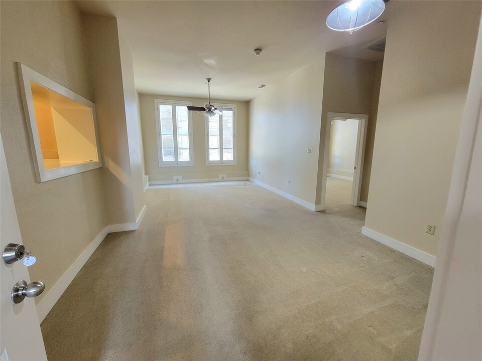 2315 Harborside Dr in Galveston, TX - Building Photo