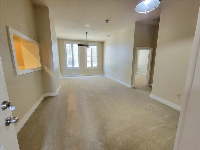 property at 2315 Harborside Dr