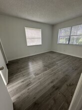 9000 NW 28th Dr in Coral Springs, FL - Building Photo - Building Photo