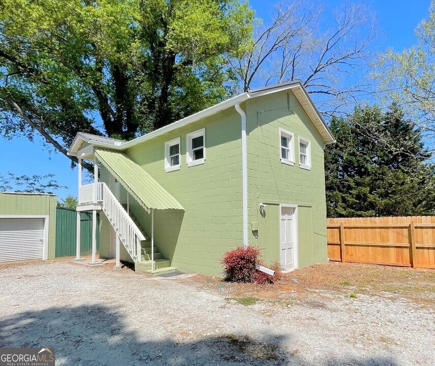 209 Wedowee St-Unit -APARTMENT in Bowdon, GA - Building Photo