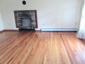 18 Station Rd in Salisbury Mills, NY - Building Photo - Building Photo