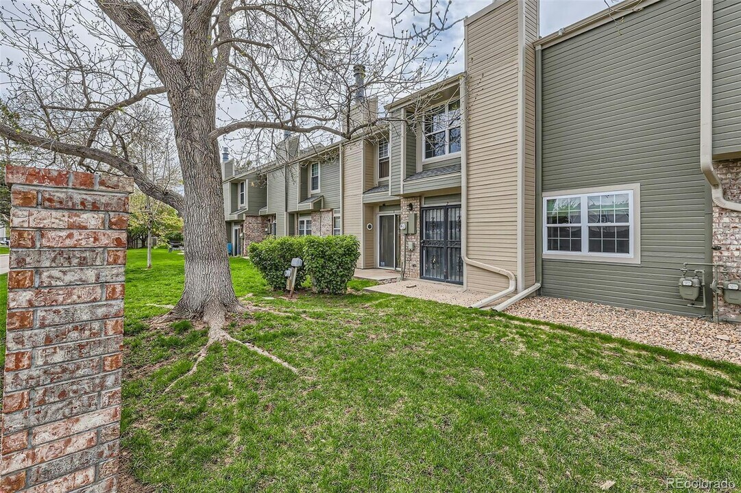 3415 S Ammons St in Lakewood, CO - Building Photo