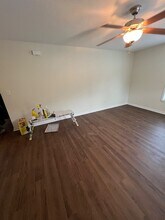 2037 Pony Farm Rd in Jacksonville, NC - Building Photo - Building Photo