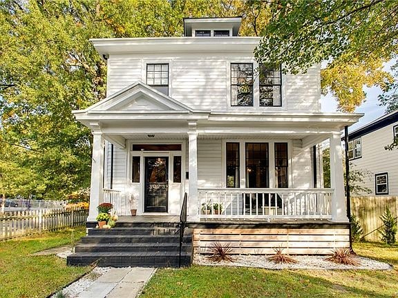 property at 3023 Fendall Ave